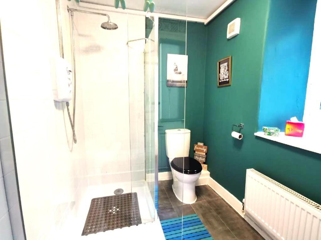 באלנאו פסטיניוג Zipworld Waterfalls Eryri Dogs Welcome 3 Bed Sleeps 5 מראה חיצוני תמונה